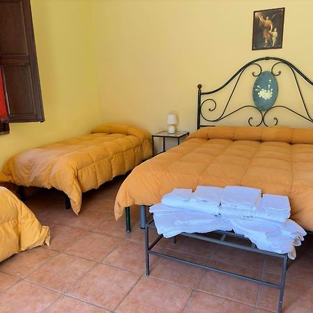 Masseria Rocca Di Gonato Castelbuono Kültér fotó