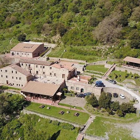Masseria Rocca Di Gonato Castelbuono Kültér fotó