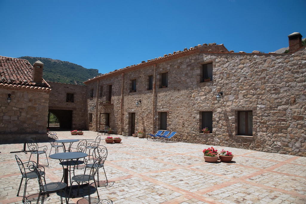 Masseria Rocca Di Gonato Castelbuono Kültér fotó